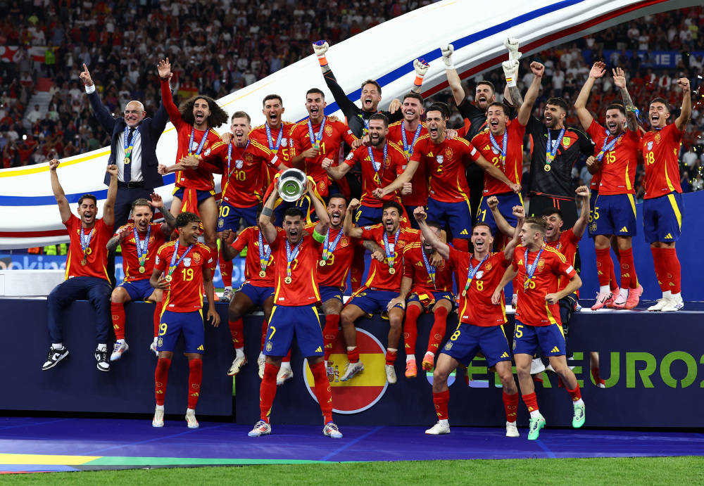 欧洲杯预选赛场面混乱，各队争相夺冠