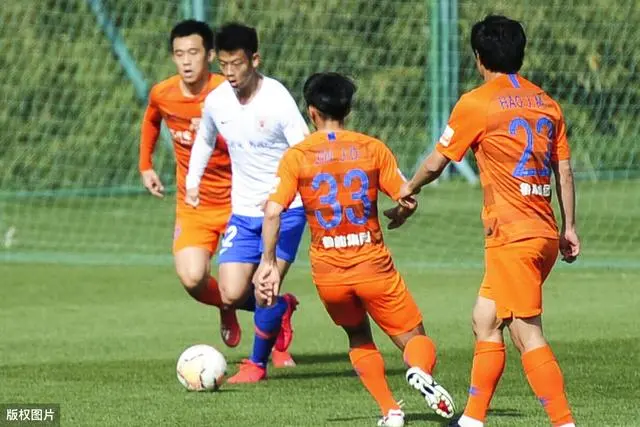 中国职业足球联赛成绩揭晓，豪门球队取得胜利